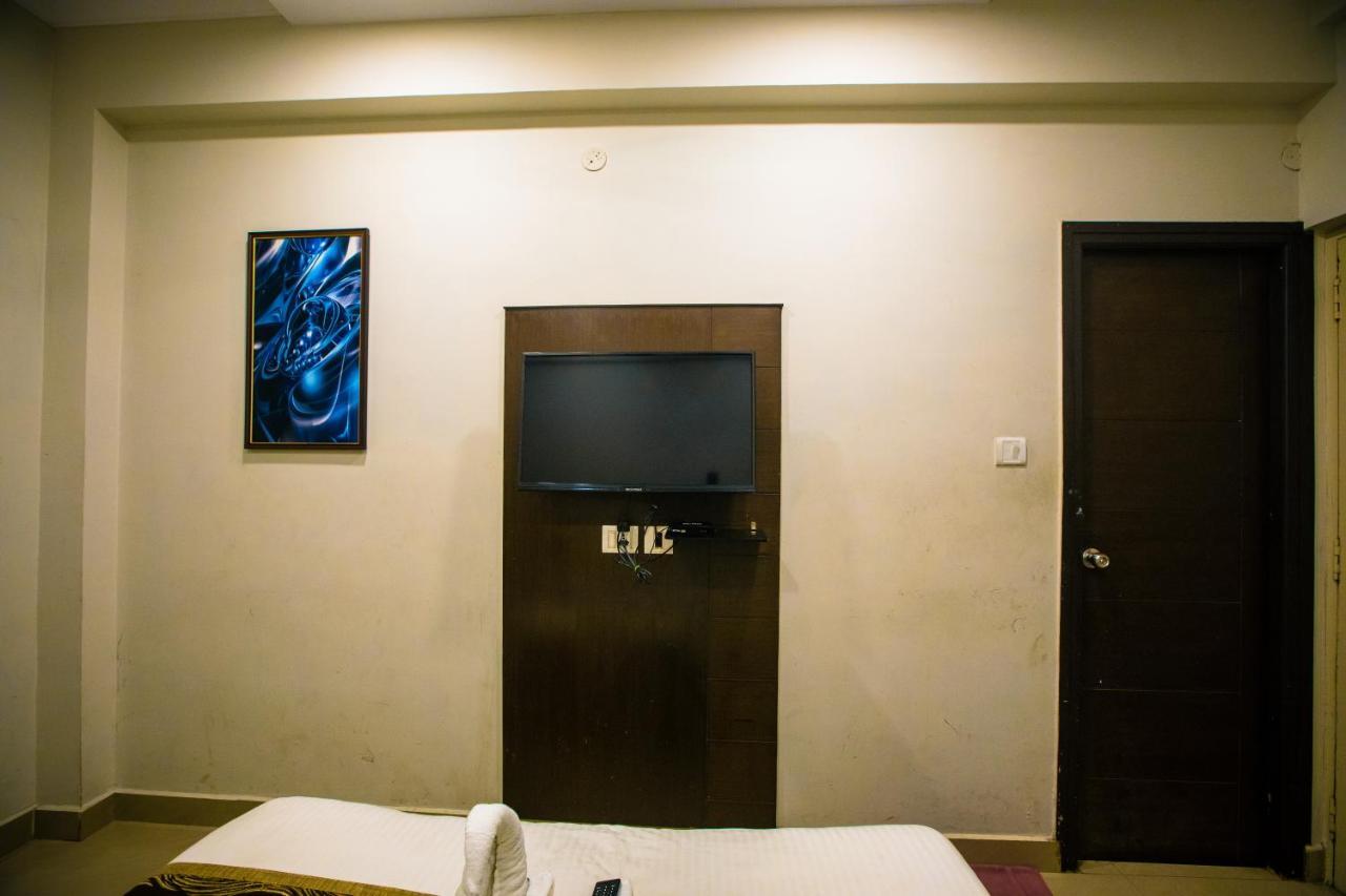 Orion Residency Hotel Chennai Exterior photo